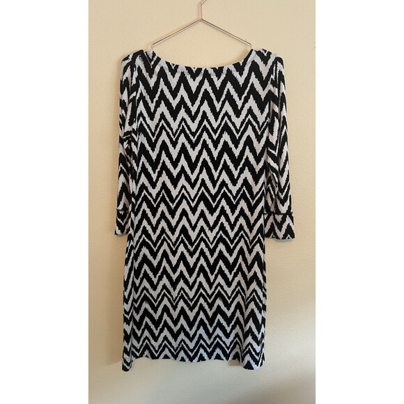 Lilly Pulitzer Sophie Upf 50+ Shift Dress Onyx Get Your Chev On Black White M - Picture 8 of 9